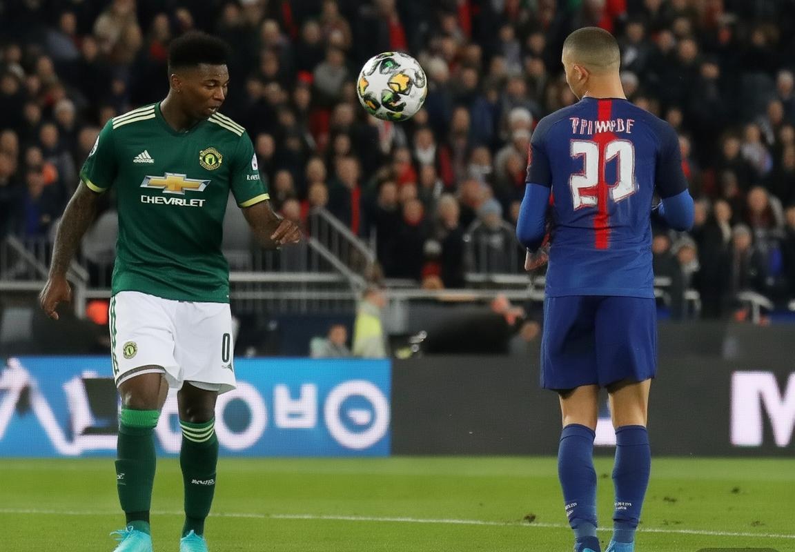 2020年曼联巴黎巅峰对决：战术解析与球星对决回顾(图2)